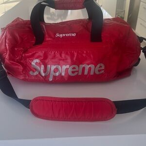 supreme duffle weekender